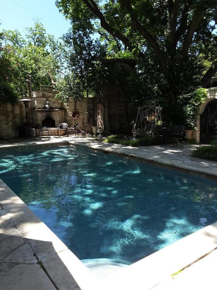 Strickland Arms Bed&Breakfast Austin Exterior foto